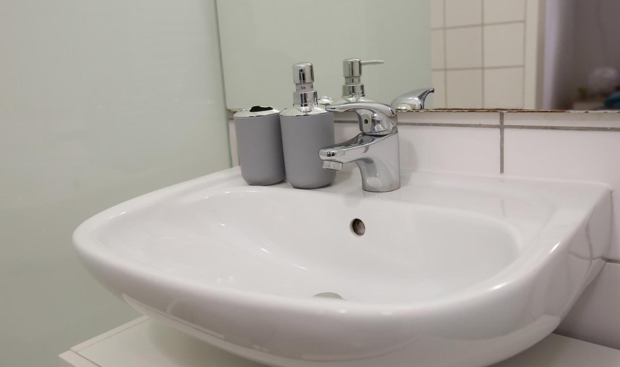 Downtown Bliss Modern Retreat With Free Parking And Fast Internet 600 Mbits Apartamento Viena Exterior foto