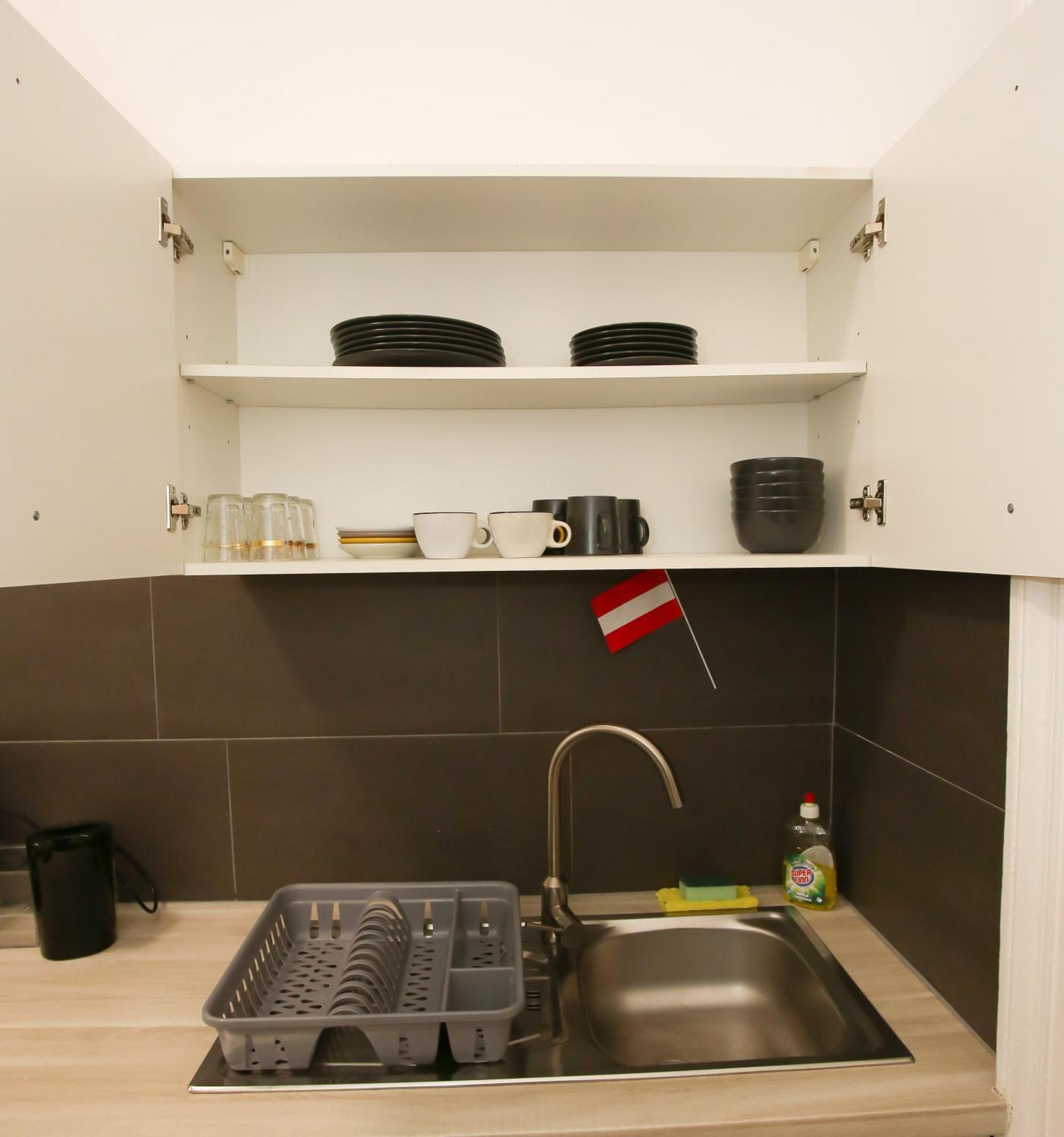 Downtown Bliss Modern Retreat With Free Parking And Fast Internet 600 Mbits Apartamento Viena Exterior foto