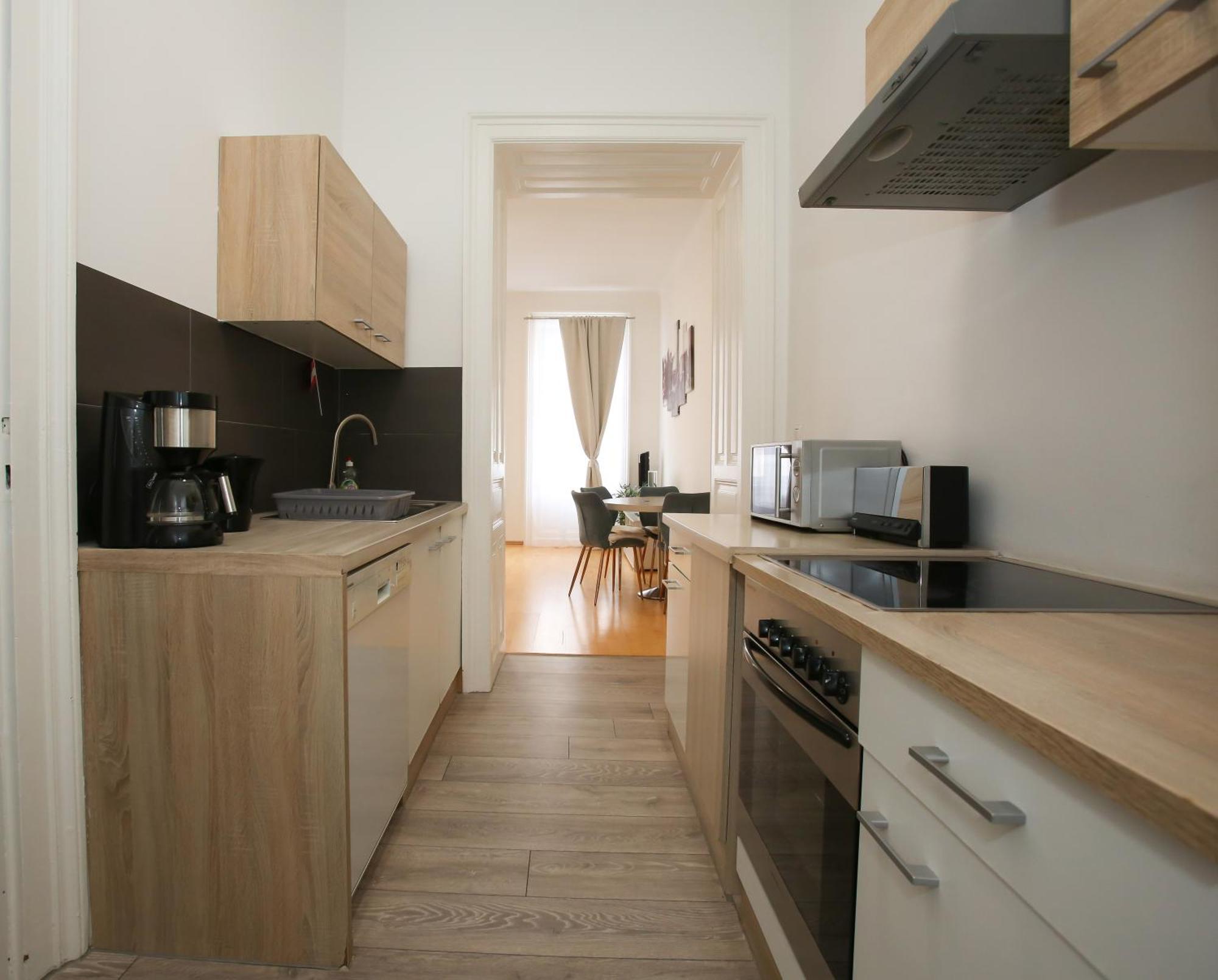 Downtown Bliss Modern Retreat With Free Parking And Fast Internet 600 Mbits Apartamento Viena Exterior foto