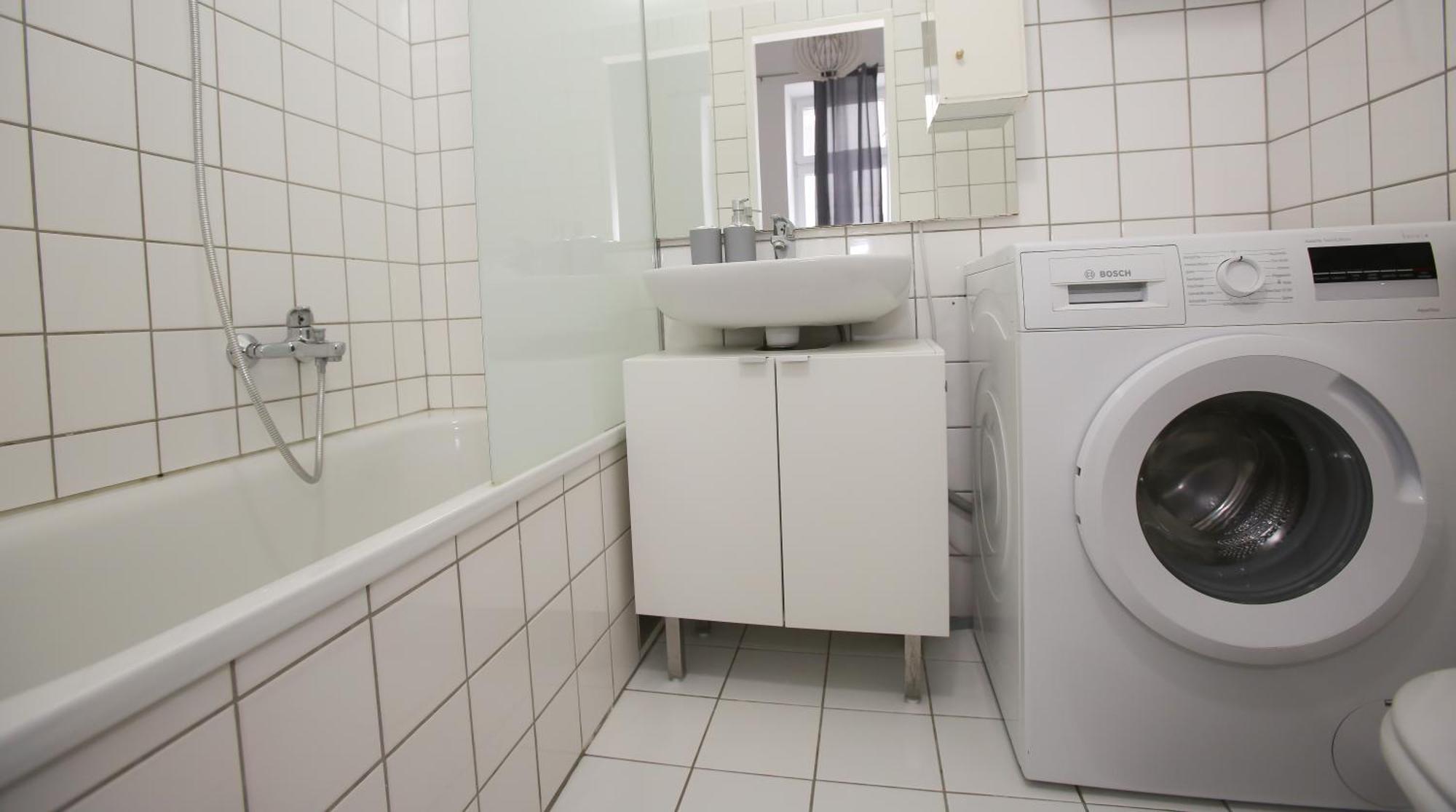 Downtown Bliss Modern Retreat With Free Parking And Fast Internet 600 Mbits Apartamento Viena Exterior foto